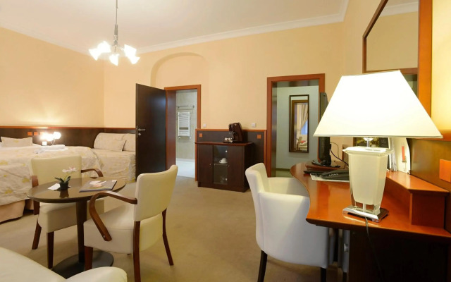 Hotel Grand