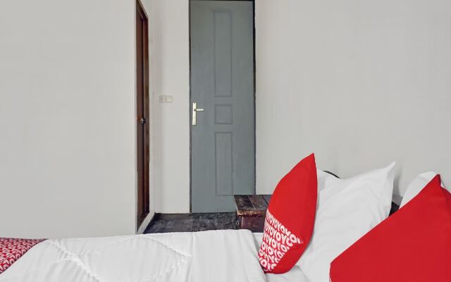 OYO 90696 Tobana House Bintaro