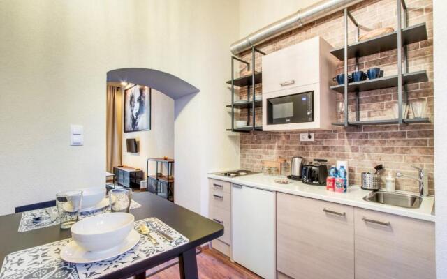 d.Five Jewish Quarter Loft