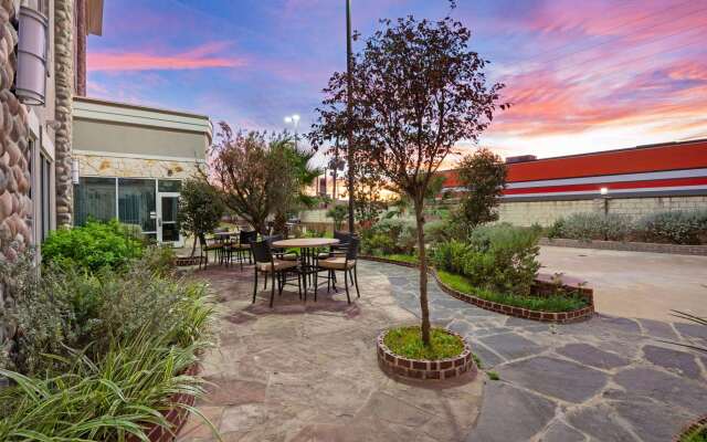 La Quinta by Wyndham Houston Willowbrook Vintage Park