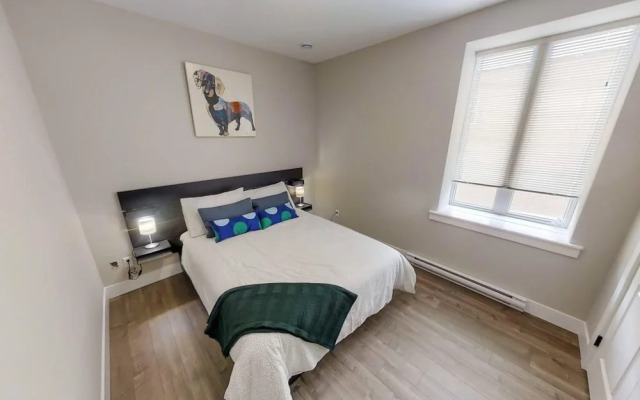 Premium Condo Amazing Location w Parking Coffee