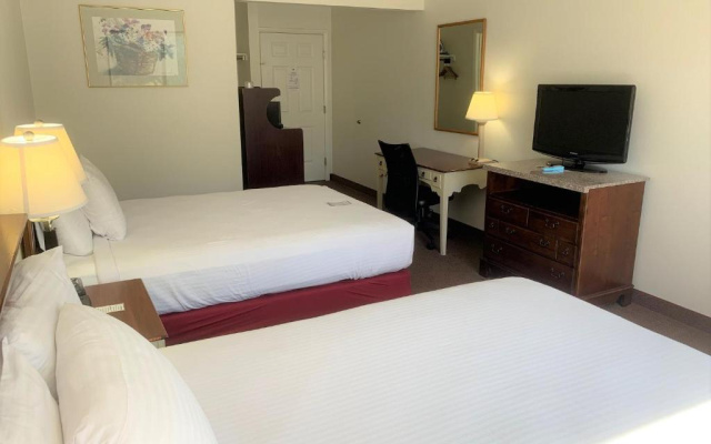 Days Inn by Wyndham Lake Point