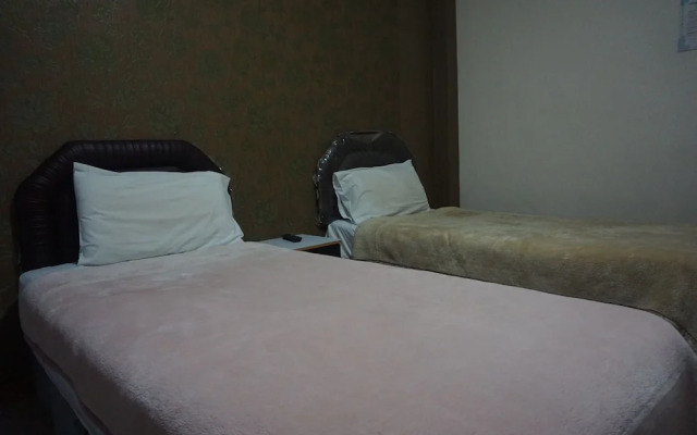 Wetsawat Place Hotel