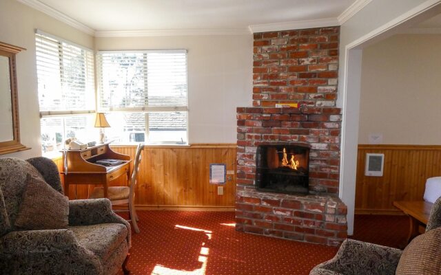 Carmel Fireplace Inn