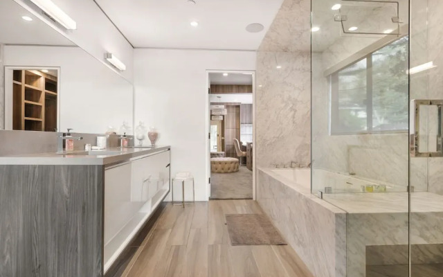 Sunset Heights - Elegant Modern Villa With Beautiful Views in the Hills