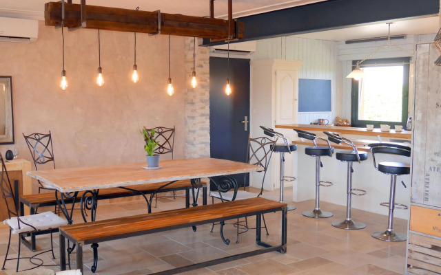 Holiday Home With Jacuzzi, Guisseny