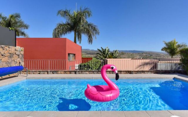 Par 4 Villa 19 with Pool Salobre