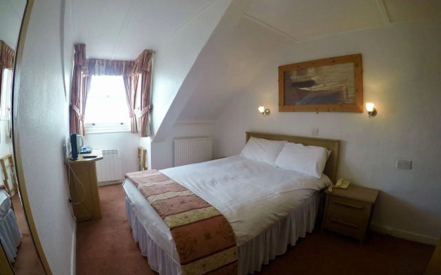 Manor Hotel