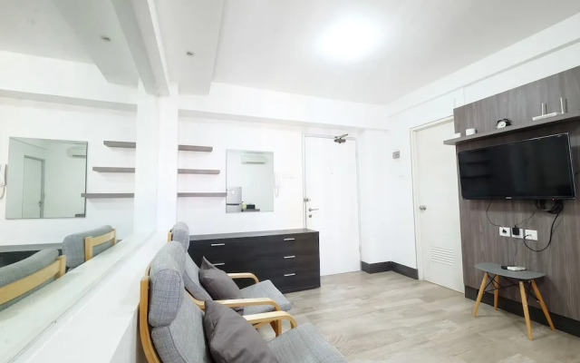 Spacious Apartment at Green Bay Pluit