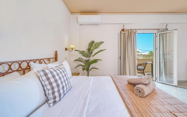 Socrates Hotel Malia Beach