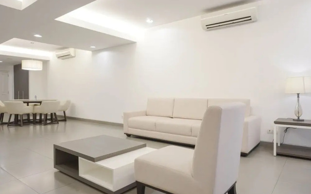 Spacious 3Br At Simprug Park Residences Apartment