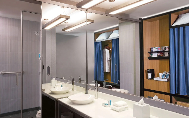 Aloft Miami - Brickell