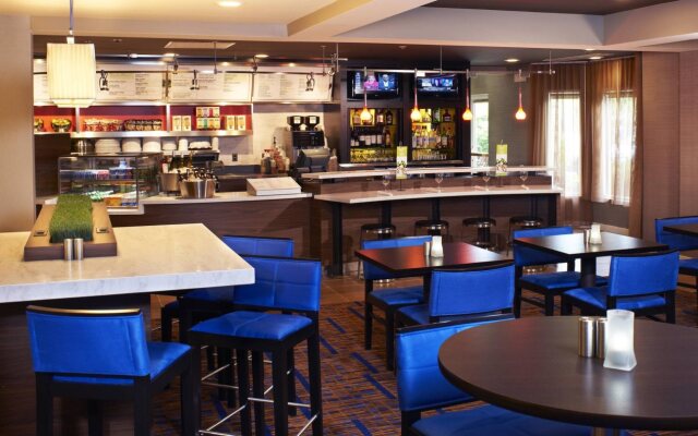 Courtyard by Marriott Cleveland Airport North