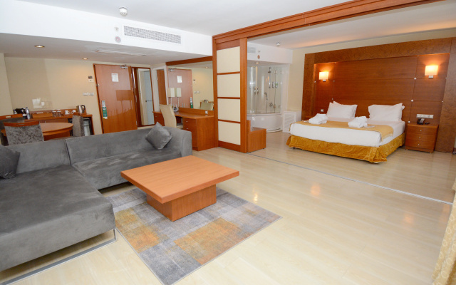 Holiday Inn Istanbul City by IHG - Image 6