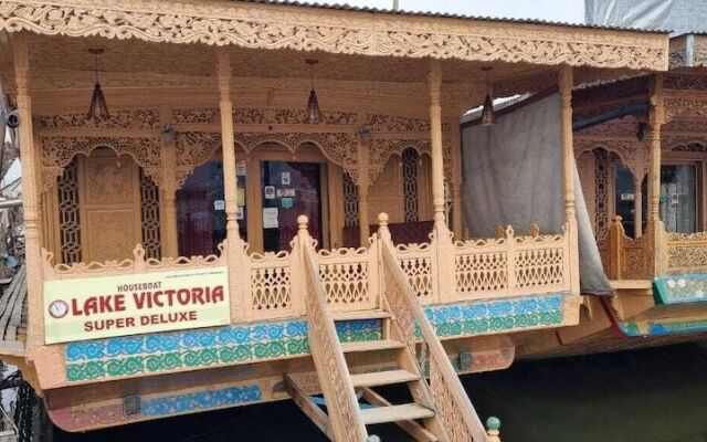 Lake Victoria Houseboat