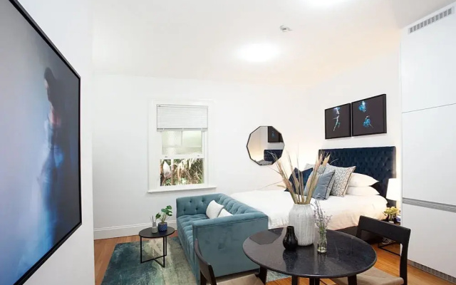 Chic and Characterful Studio Apartment