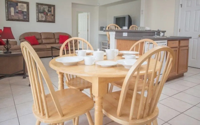 Sunrise Lakes 4 bed / 2.5 bath home