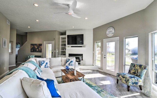 Ocean-view 'kahala Beach Bliss' Home in Galveston!