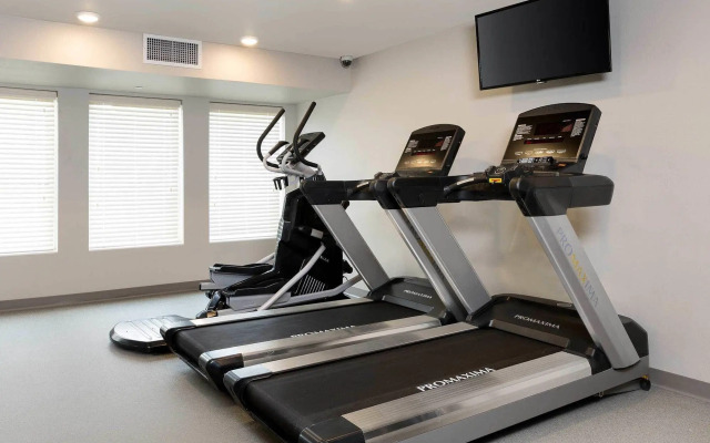 WoodSpring Suites Houston IAH Airport