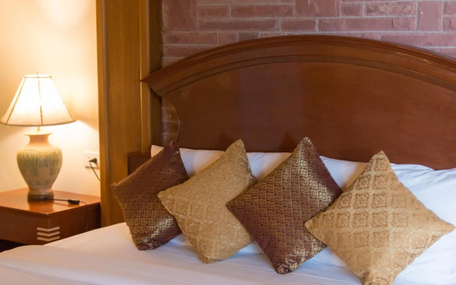 Lanta Casuarina Beach Resort