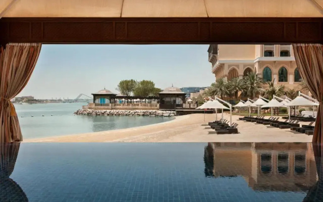 Shangri-La Hotel Apartments Qaryat Al Beri