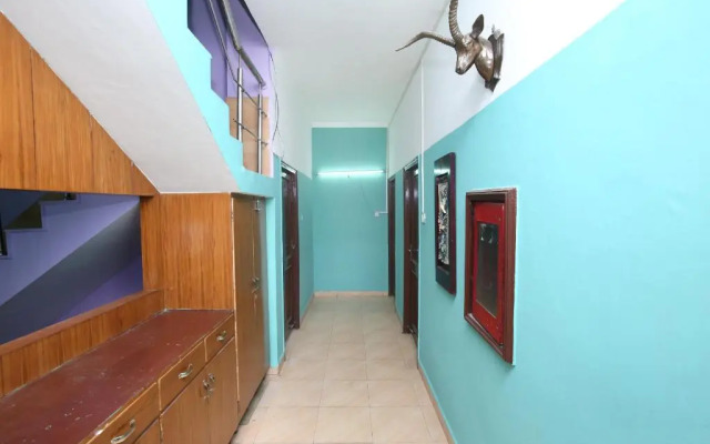 OYO 5906 Hotel Skyfox