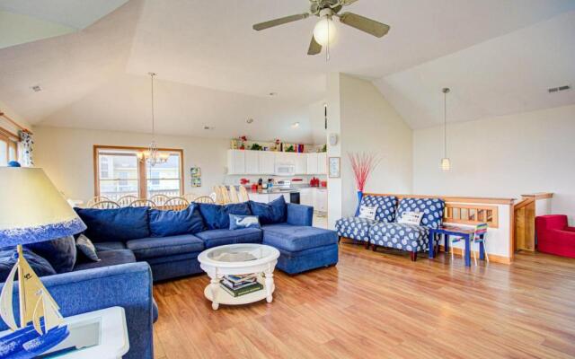 1240 Whale Song I Ocean View