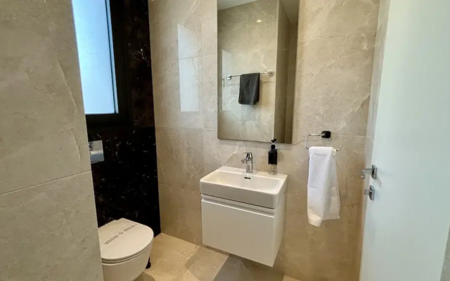 Oxford House Apartment