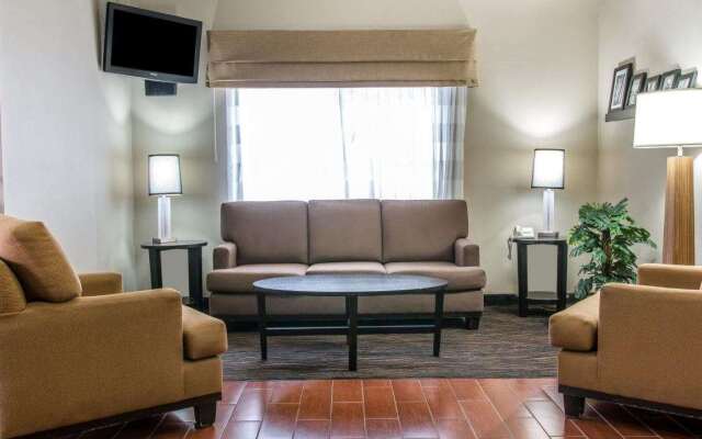 Baymont by Wyndham Flat Rock Hotel