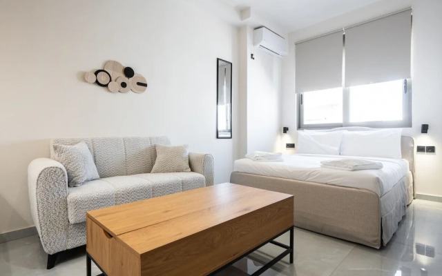 LIV - Modern Studio Apartment S8-4a