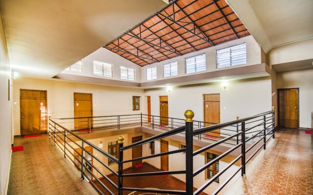 Kumar's White House Hotel