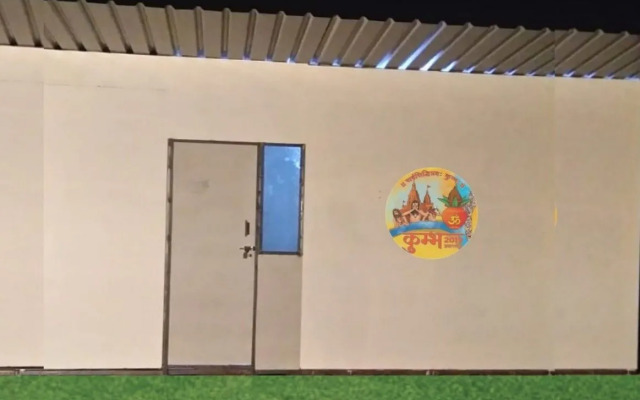 Swachh Room - Hostel