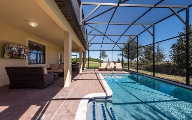 1401 Moonvalley Drive