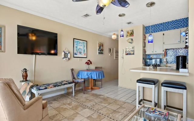 Nautical Watch B-8 by Vtrips