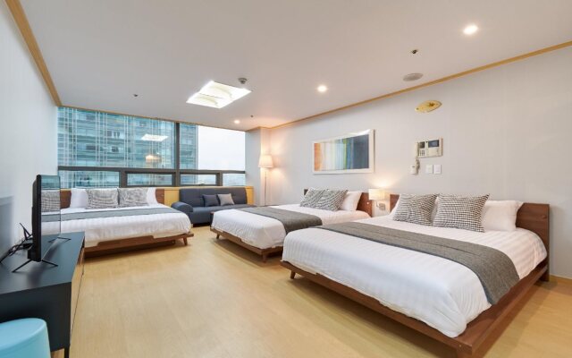 Willow House Hongdae