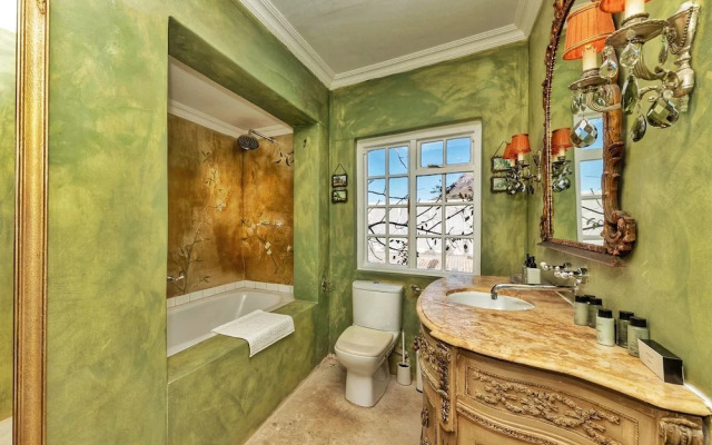 Amina Boutique Hotel