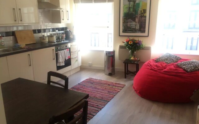 Modern 1 Bedroom Apartment in Holloway