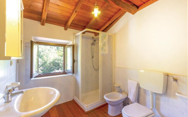 Amazing Apartment in Casoli LU With 1 Bedrooms