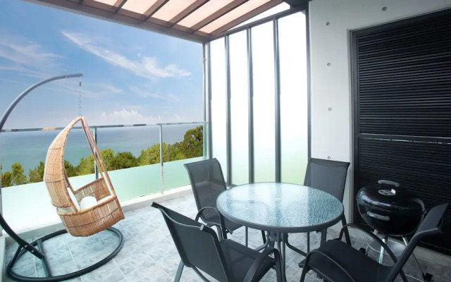 The Marine Pool Villa