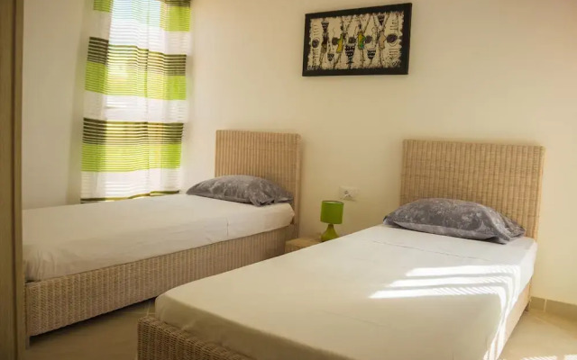 Antonio Sousa Beach 2 Bedroom Apartment