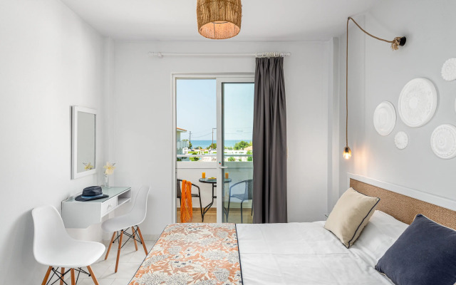 Mrs Chryssana Beach Hotel