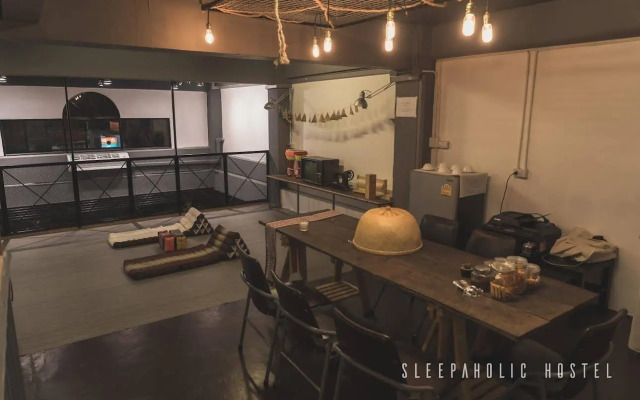 Sleepaholic Hostel