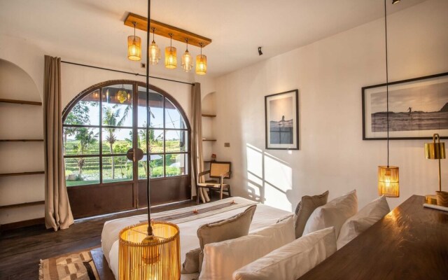 Architectural Masterpiece Villas Complex 15 BR Canggu w staff