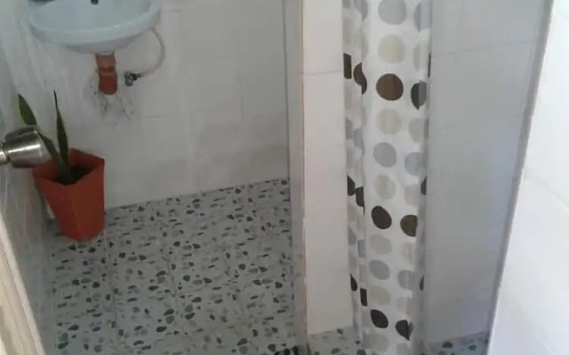 Chelle's Guest House and Backpackers - Hostel