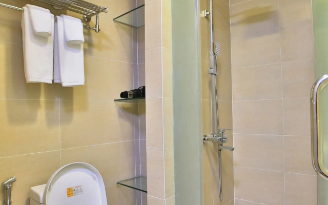 Valero Grand Suites by Swiss-Belhotel Makati