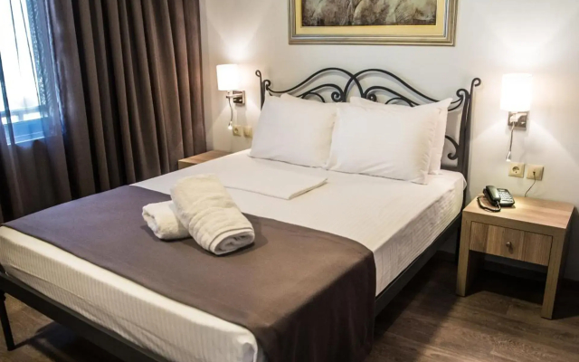 Argo Hotel