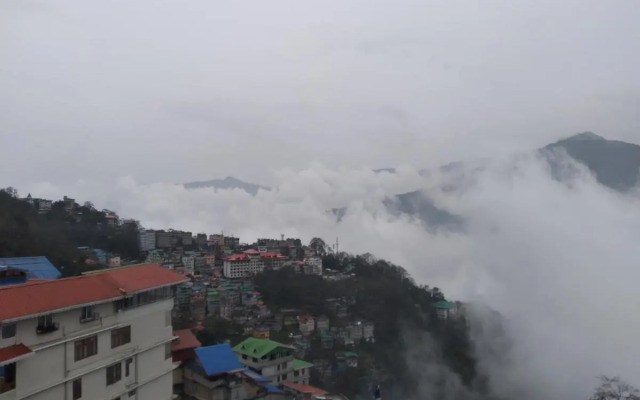 Rufina Pinasa Residency