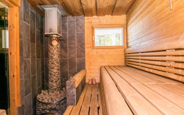 Holiday Home Luppoaika
