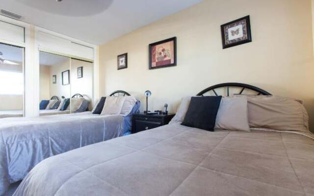 Hollywood Hills 4 Bedrooms 3 Bathrooms Home