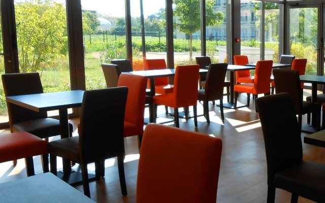 Appart'hôtel Odalys City - Bioparc Lyon Est